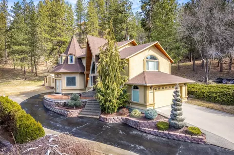 4236 W Hiawatha Dr, Spokane, WA 99208