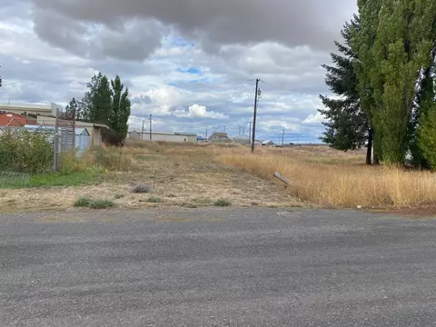 000 Merriam St, Davenport, WA 99122