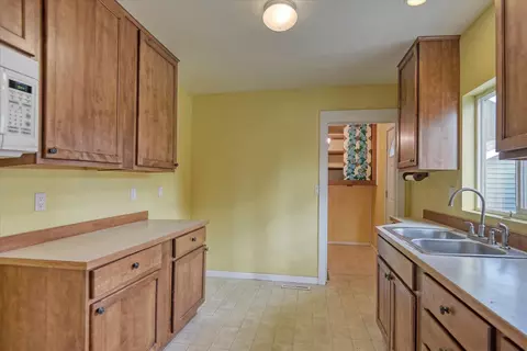 8405 E Upriver Dr, Spokane, WA 99212 photo 6