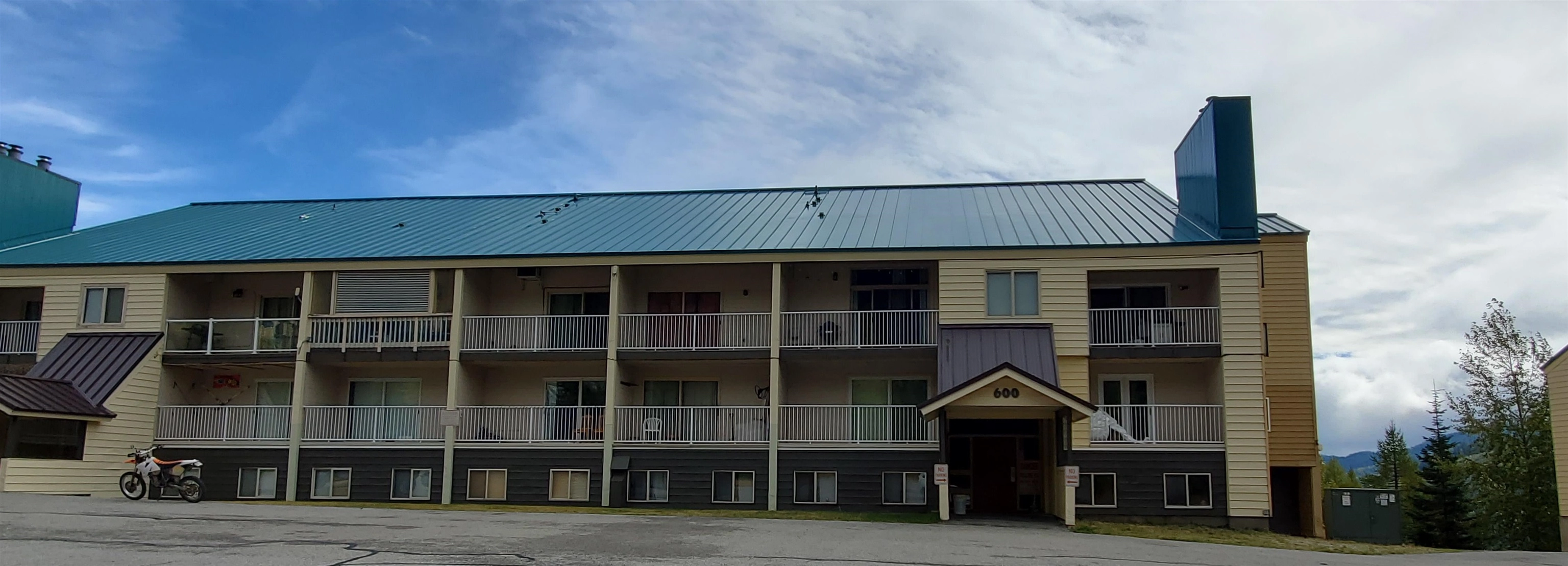 28600 North Mount Spokane Park Drive Unit 628 CEDARHEARTH