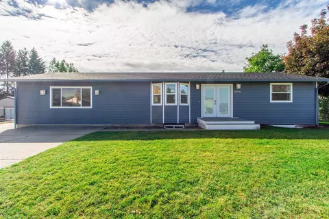 25718 E Longfellow Ave, Newman Lake, WA 99025