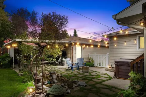 3307 N Sipple Rd, Millwood, WA 99212