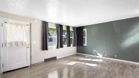 2810 W Everett Ave, Spokane, WA 99205 photo 3