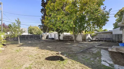 2810 W Everett Ave, Spokane, WA 99205 photo 26
