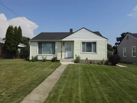 4728 N Elm St, Spokane, WA 99205