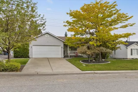 8117 E Woodland Park Dr, Spokane, WA 99212