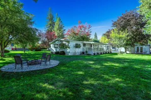 402 W Larch St, Newport, WA 99156