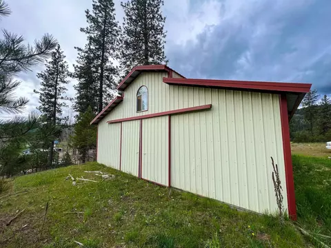 3381 Rockcut Rd, Kettle Falls, WA 99141