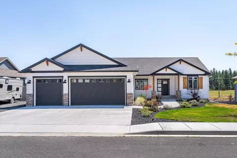 9317 W Champion Dr, Cheney, WA 99004