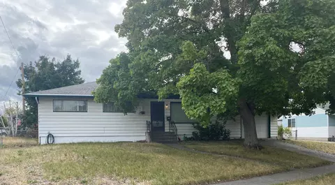 3828 E Carlisle Ave, Spokane, WA 99217