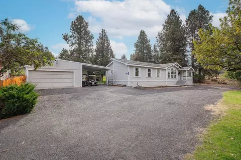 1221 Park Ave, Seven Bays, WA 99122