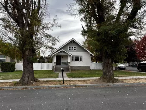 502 E 1st Ave, Odessa, WA 99159