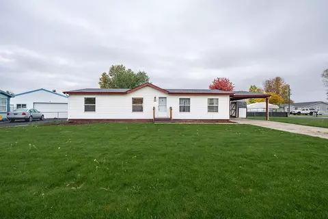 300 E Meadomere Way, Deer Park, WA 99006