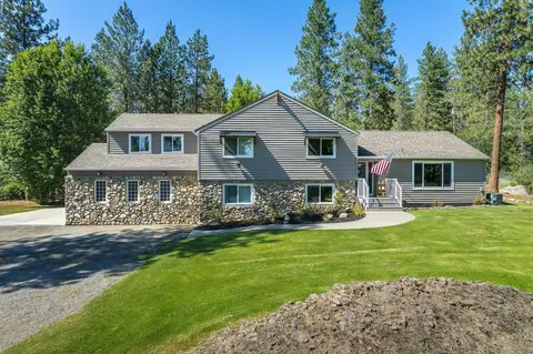 2005 E Midway Dr, Colbert, WA 99005