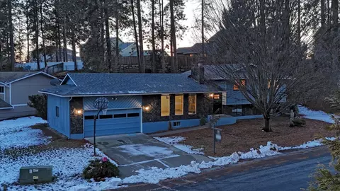 5807 W Pacific Park Dr, Spokane, WA 99208