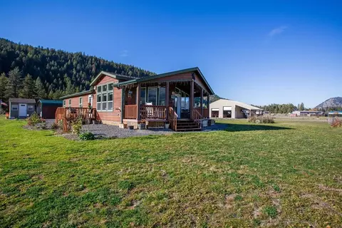 657 H Williams Lake Rd, Colville, WA 99114