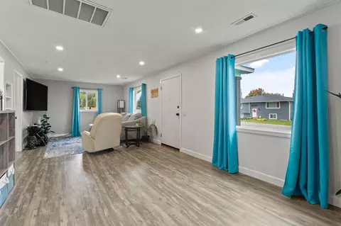 12106 E 12th Ave, Spokane Valley, WA 99206 photo 4
