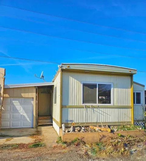 1060 S Main St #4, Colville, WA 99114