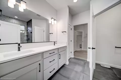 2111 E 33rd Ave, Spokane, WA 99203 photo 31