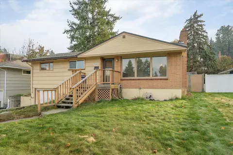 2504 E Girard Pl, Spokane, WA 99223