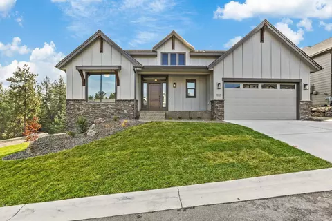 5117 N Scenic Ln, Spokane, WA 99212