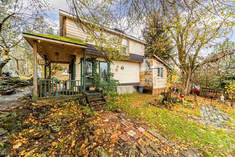 14302 E Robert Rd, Mica, WA 99023