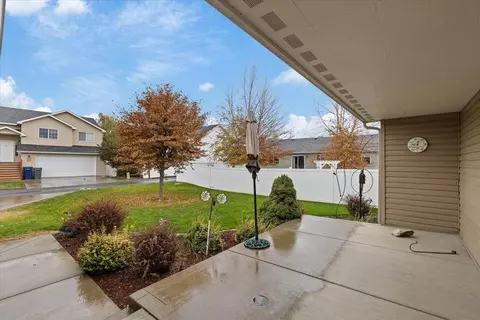 9611 E Heroy Ct, Spokane, WA 99206 photo 4