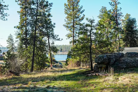 12326 S 8th St, Medical Lake, WA 99022