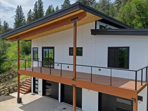 8303 N Northview Ct, Spokane, WA 99208