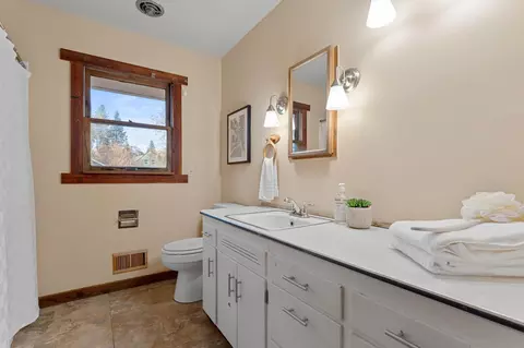 949 E 34th Ave, Spokane, WA 99203 photo 14