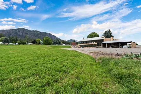 2343 Flowery Trail Rd, Chewelah, WA 99109