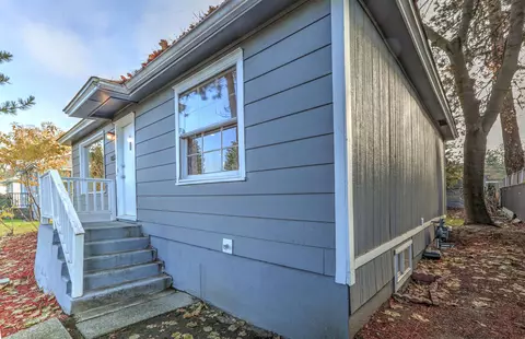 3718 E 9th Ave, Spokane, WA 99202 photo 4