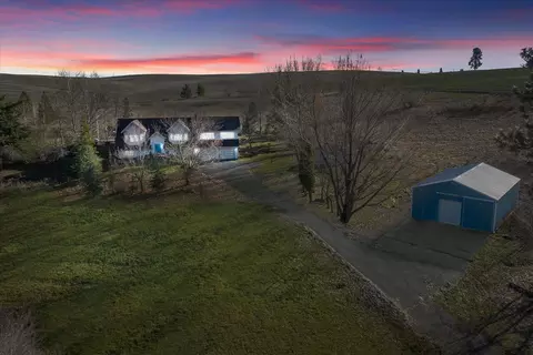 22404 Stringham Rd, Rockford, WA 99030