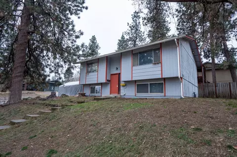 1852 E 13th Ave, Spokane, WA 99202 photo 2