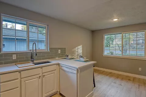 4207 E 16th Ave, Spokane, WA 99223 photo 18