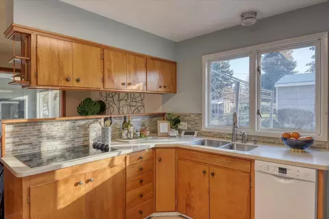 13504 E 6th Ave, Spokane Valley, WA 99216 photo 13