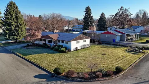 13504 E 6th Ave, Spokane Valley, WA 99216 photo 3
