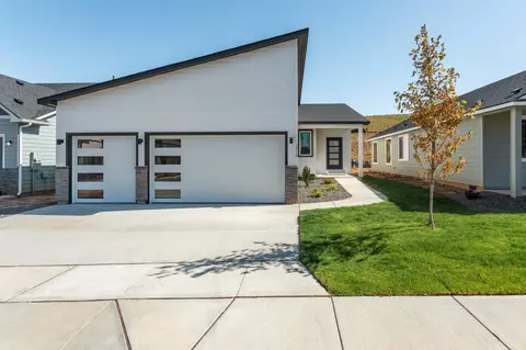1016 Greenfield Dr, Cheney, WA 99004