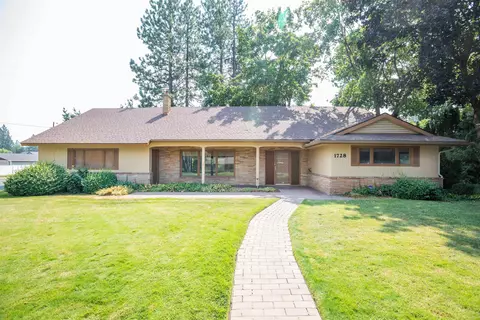 1728 E Pinecrest Rd, Spokane, WA 99203