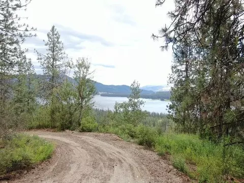 19 N Nn N 25 Hwy, Evans, WA 99126