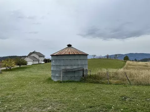 1810 Brooks Rd, Evans, WA 99126 photo 12