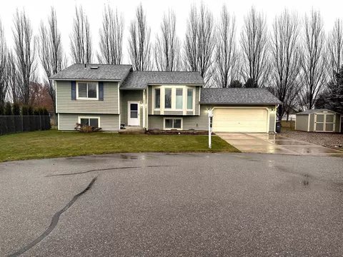 18917 E Augusta Ln, Greenacres, WA 99016