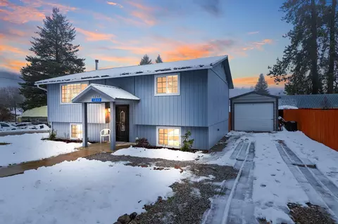 1232 W 1st St, Newport, WA 99156