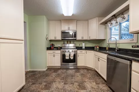 10404 E 44th Ave, Spokane, WA 99206 photo 8