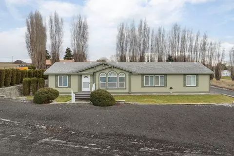 505 NW Portland St, Wilbur, WA 99185