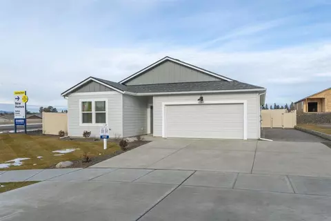 514 E L St, Deer Park, WA 99006