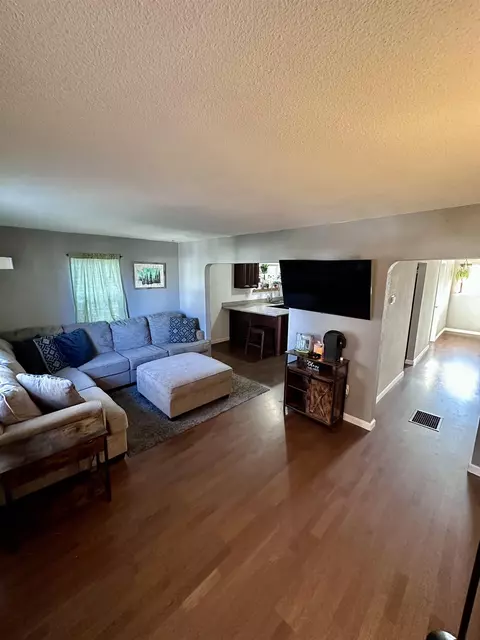1814 E Liberty Ave, Spokane, WA 99207 photo 2