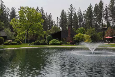 1827 E Rockwood Blvd #1, Spokane, WA 99203