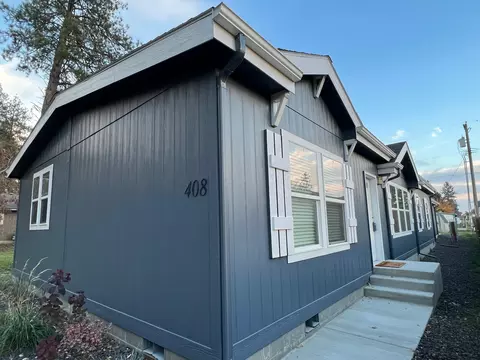 408 E C St, Deer Park, WA 99006