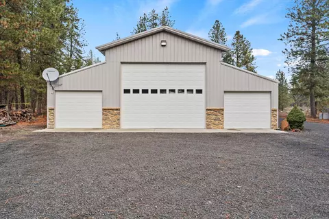 28304 W Drumheller Rd, Cheney, WA 99004